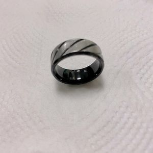 Tungsten style ring